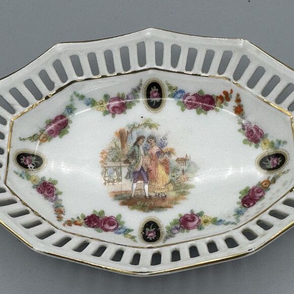 Vtg Pair German Porcelain Reticulated Courting Couple Trinket Dishes Bavaria - Picture 5 of 8